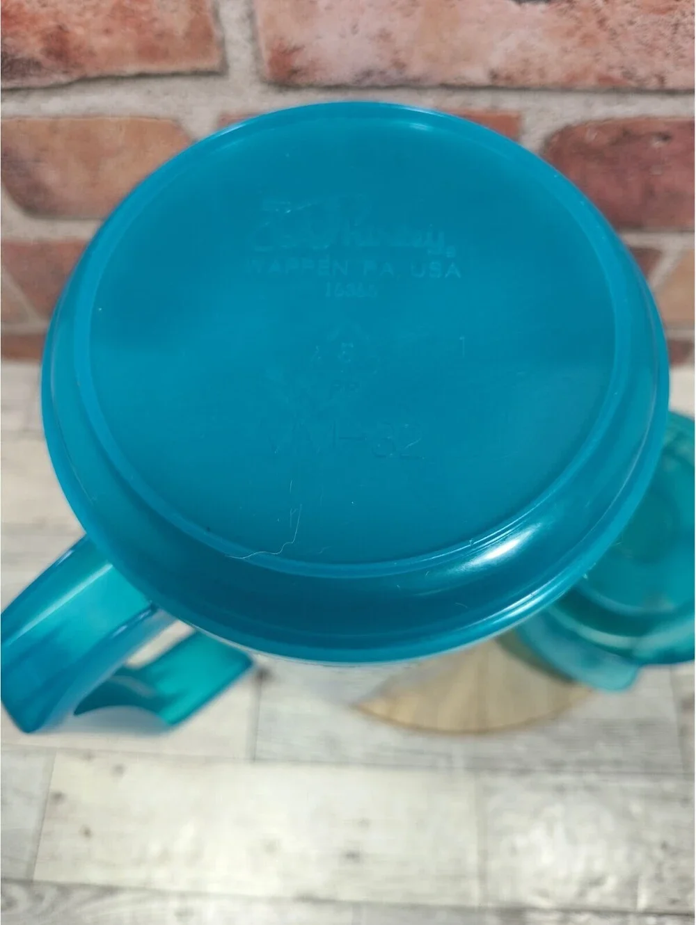 Vintage Whirley Teal Ocean City MD 32oz Travel Mug Surfing Palm Trees With Lid
